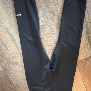 WOMENS NIKE SMALL LEGGINGS, CROPPED, GOOD CONDITION, BLACK